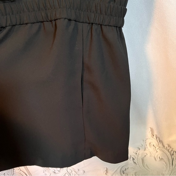 NWOT BCBG shorts romper black size Medium - Picture 4 of 8